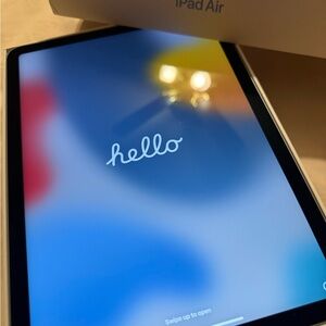 Apple iPad Air (4th gen)- Space Gray/blue